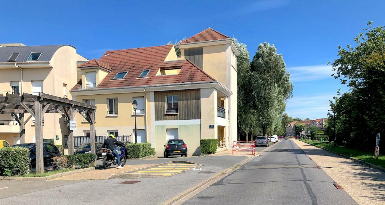 Super Hero Suite - Sdp Serris Exterior photo